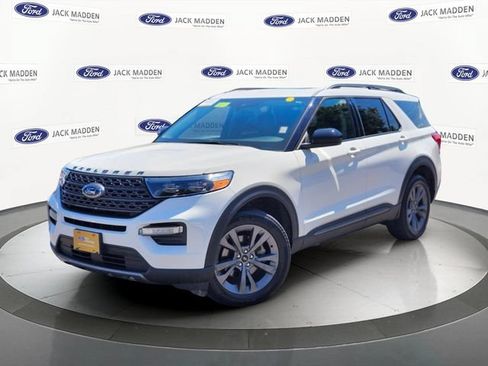 Used 2023 Ford Explorer XLT w/ Equipment Group 202A AWD/4WD image 1
