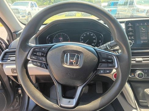 Used 2018 Honda Accord EX image 12