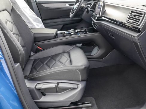 New 2026 Volkswagen Atlas Cross Sport SE image 43