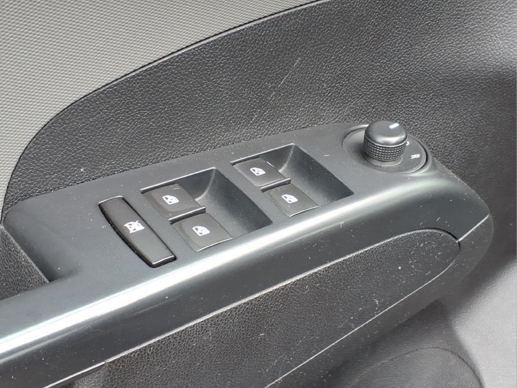 Used 2016 Chevrolet Sonic LT FWD image 15