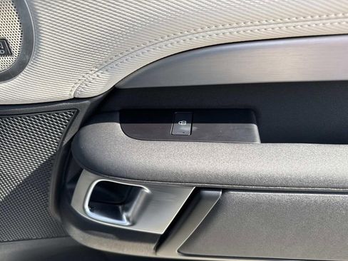 Used 2023 Land Rover Discovery HSE R-Dynamic image 20