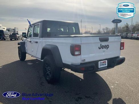 Used 2025 Jeep Gladiator Sport AWD/4WD image 23