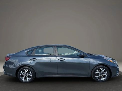 Used 2020 Kia Forte LXS FWD image 7