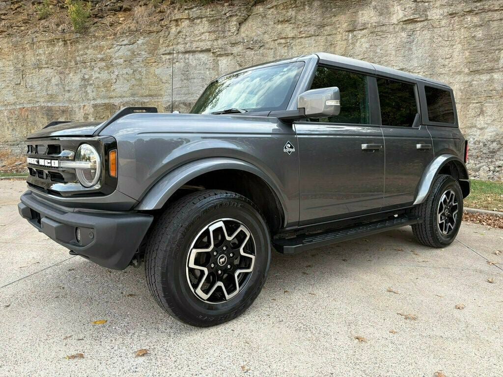 Used 2022 Ford Bronco Outer Banks AWD/4WD image 17
