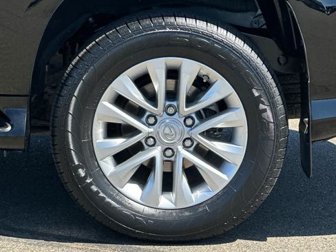 Used 2019 Lexus GX 460 Premium AWD/4WD image 32