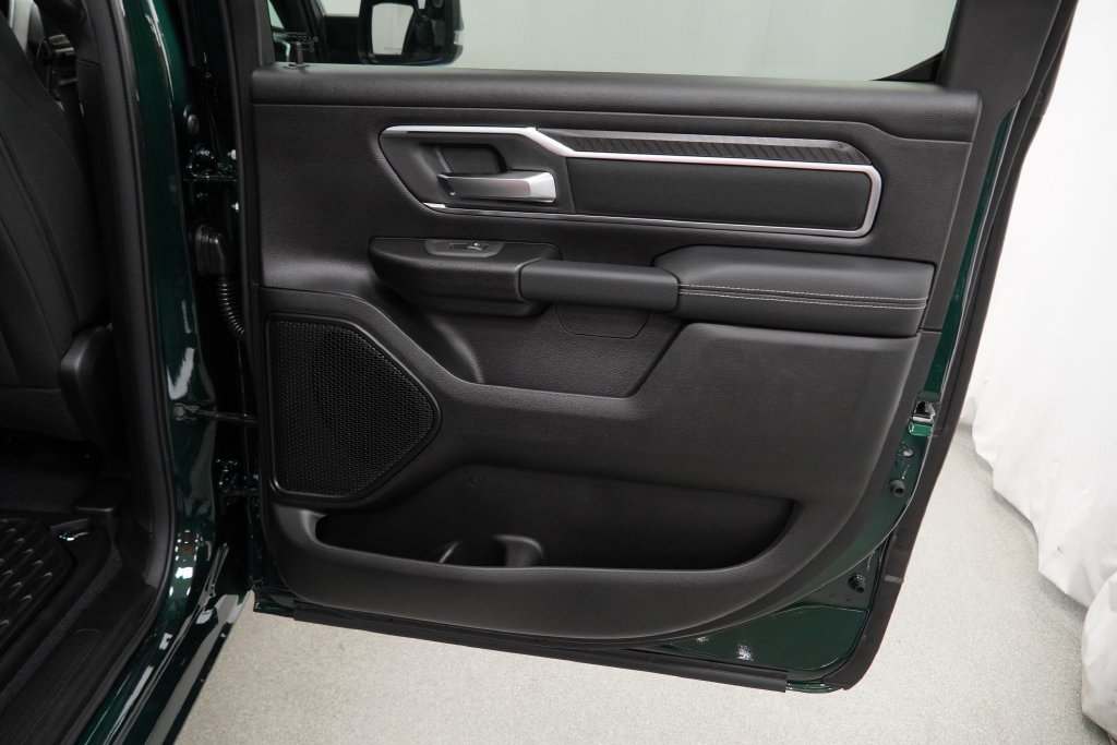 New 2026 RAM 1500 Big Horn AWD/4WD image 30