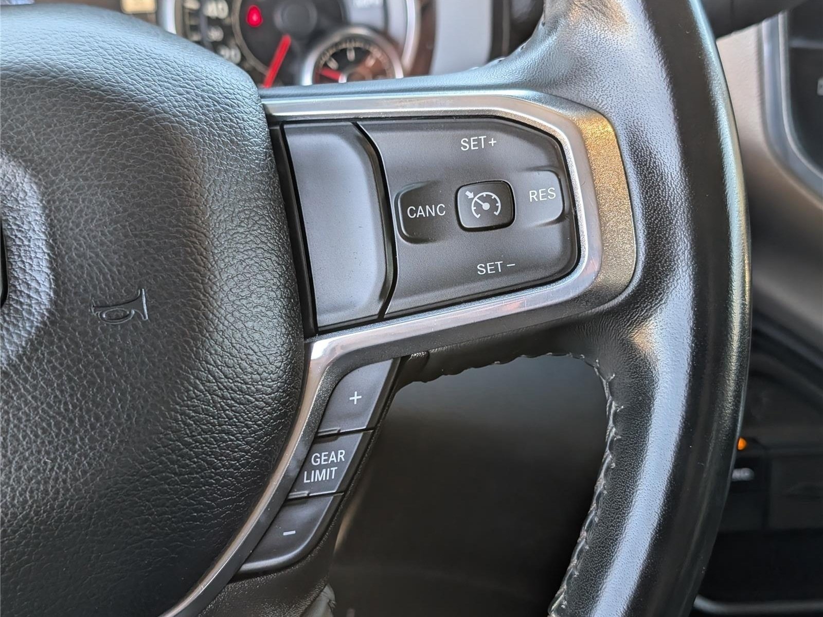 Used 2023 RAM 3500 Laramie AWD/4WD image 27