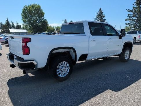 Used 2021 Chevrolet Silverado 2500 LT w/ Z71 Off-Road Package AWD/4WD image 3