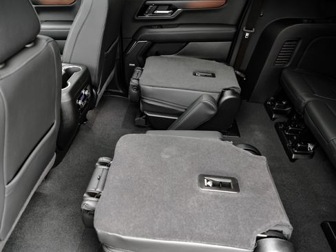 New 2026 GMC Yukon XL Denali image 22