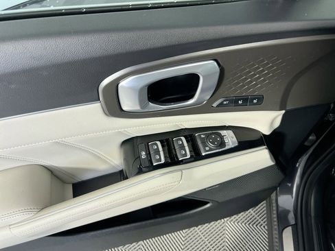 Certified 2023 Kia Sorento SX Prestige w/ Panoramic Sunroof Package image 14