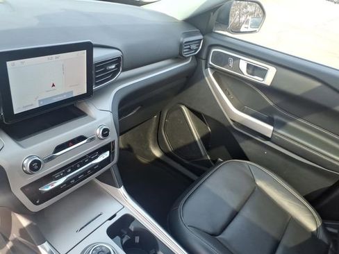Certified 2023 Ford Explorer XLT w/ Equipment Group 202A image 23
