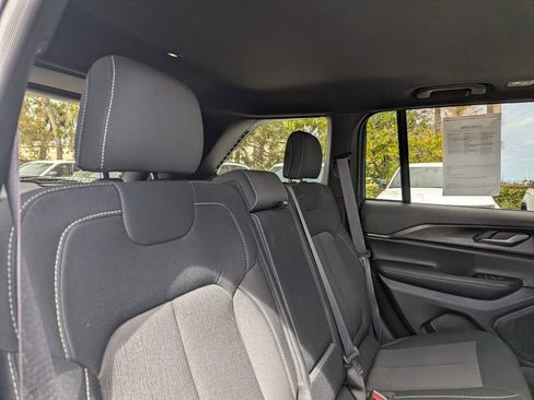 Used 2024 Jeep Grand Cherokee Laredo X w/ Luxury Tech Group I image 14