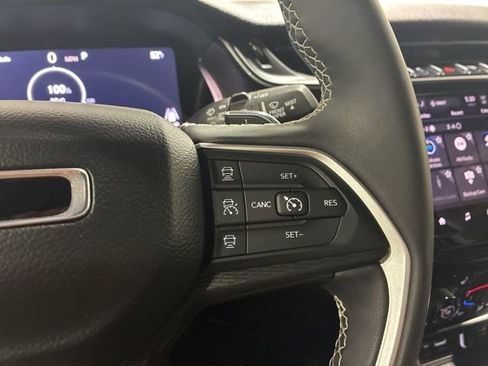 Used 2024 Jeep Grand Cherokee L Laredo image 20