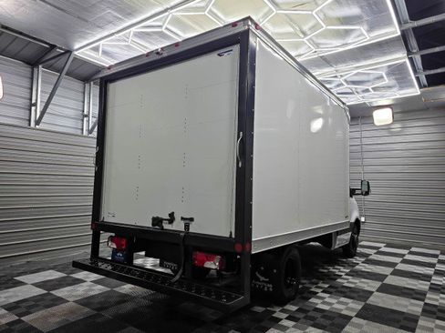 Used 2024 Mercedes-Benz Sprinter 4500 image 5