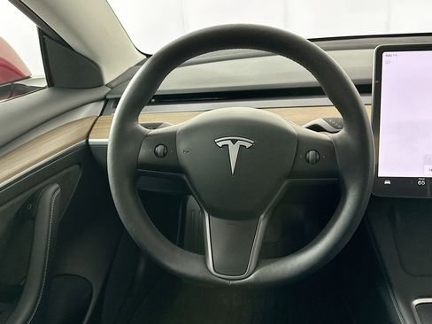 Used 2023 Tesla Model 3 Standard Range image 16