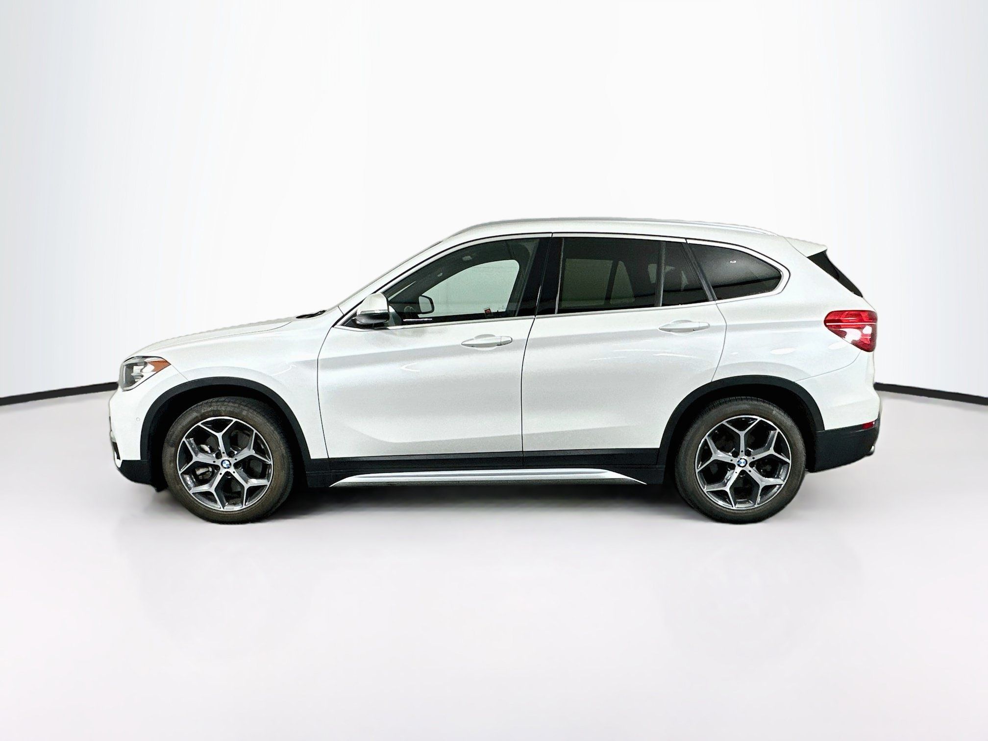 Used 2018 BMW X1 sDrive28i w/ Convenience Package FWD image 4