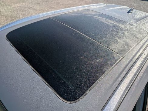 Used 2023 Nissan Rogue SL w/ SL Premium Package image 26