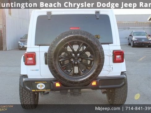 Used 2021 Jeep Wrangler Unlimited Sahara w/ Cold Weather Group image 5