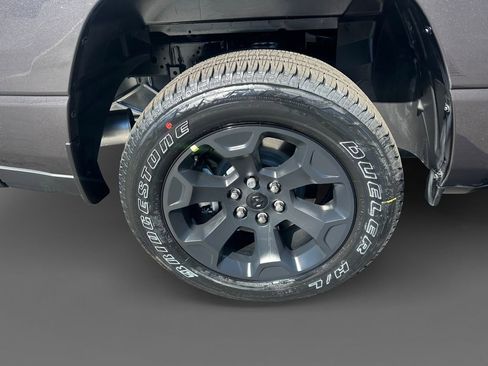 New 2026 RAM 1500 4x4 Crew Cab image 10