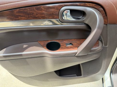Used 2014 Buick Enclave Leather w/ Trailering Provision Package FWD image 21