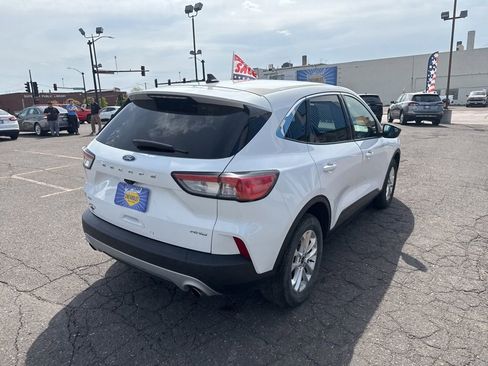 Used 2022 Ford Escape SE AWD/4WD image 9