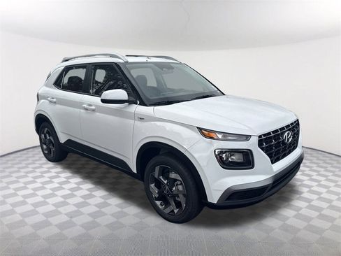 New 2026 Hyundai Venue SEL image 3