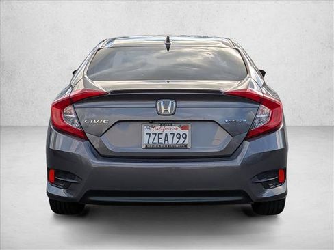 Used 2017 Honda Civic Touring image 5