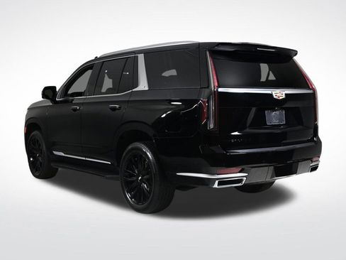 Used 2022 Cadillac Escalade Premium Luxury image 3