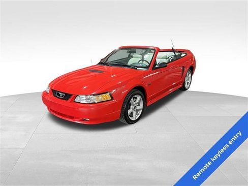 Used 2000 Ford Mustang GT RWD image 3