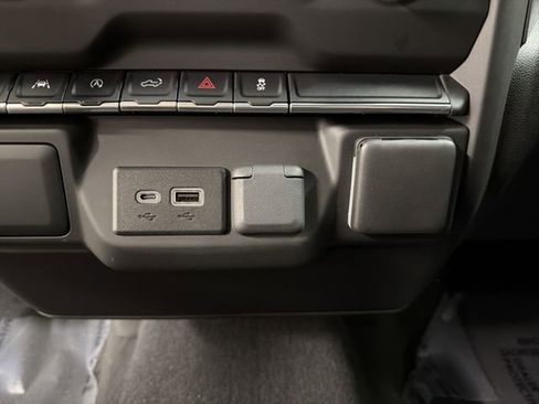 Certified 2023 Chevrolet Silverado 1500 Custom image 25