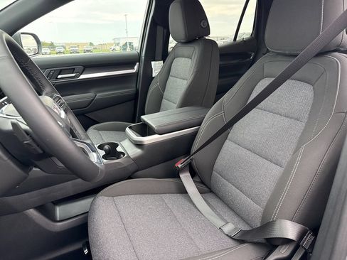 New 2027 GMC Terrain Elevation w/ Technology Package II AWD/4WD image 16