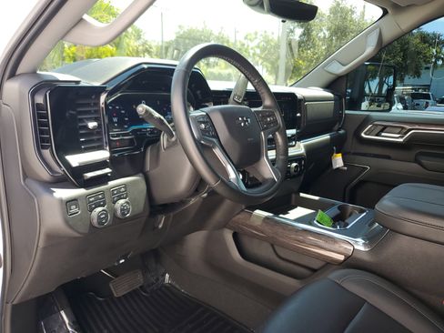 Used 2024 Chevrolet Silverado 2500 LTZ w/ LTZ Plus Package AWD/4WD image 20
