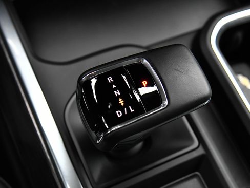 Used 2025 Chevrolet Silverado 1500 LTZ w/ Technology Package image 36