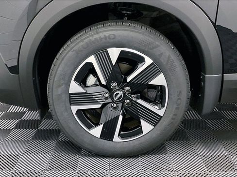 Certified 2025 Nissan Kicks SV image 8