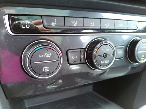 Used 2021 Volkswagen Tiguan SE R-Line AWD/4WD image 13