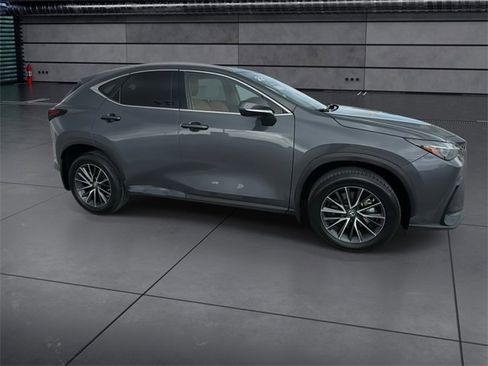 Used 2023 Lexus NX 350 AWD image 9
