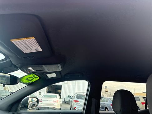 Used 2025 Chevrolet Equinox LT FWD image 23
