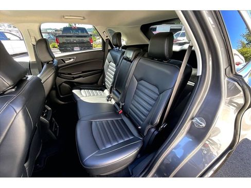 Used 2024 Ford Edge SEL AWD/4WD image 25