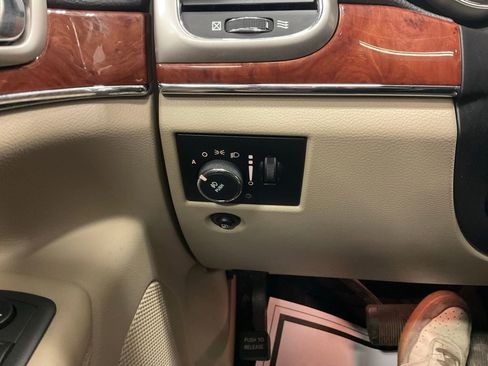 Used 2011 Jeep Grand Cherokee Limited w/ Trailer Tow Group IV image 12