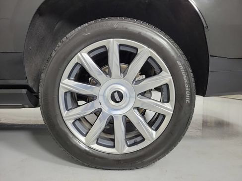 Used 2024 Cadillac Escalade ESV Premium Luxury Platinum AWD/4WD image 10