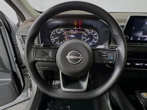 Used 2023 Nissan Rogue SV image 18