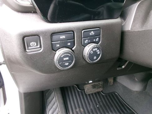 Used 2024 Chevrolet Silverado 1500 LT AWD/4WD image 14