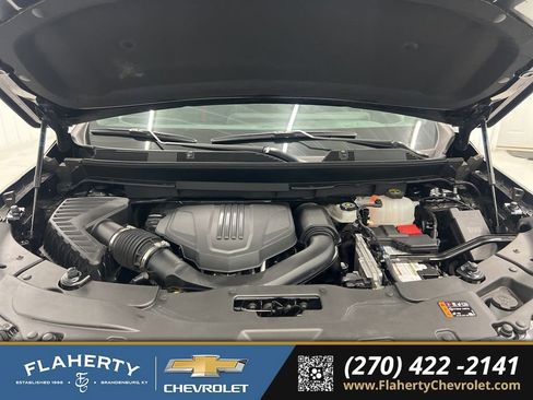 Used 2024 Chevrolet Traverse RS image 16