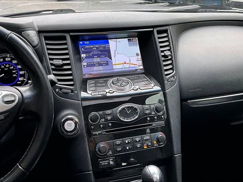 Used 2016 INFINITI QX70 w/ Premium Package image 7