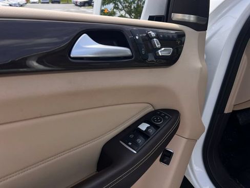 Used 2018 Mercedes-Benz GLE 350 w/ Premium 1 Package image 11