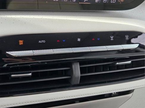 Used 2026 Buick Enclave Avenir w/ Super Cruise Package FWD image 29