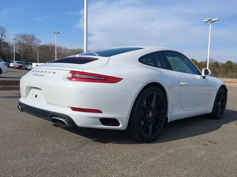 Used 2017 Porsche 911 Carrera image 4