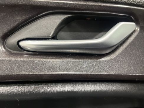 Used 2023 Jeep Grand Cherokee L Laredo image 11