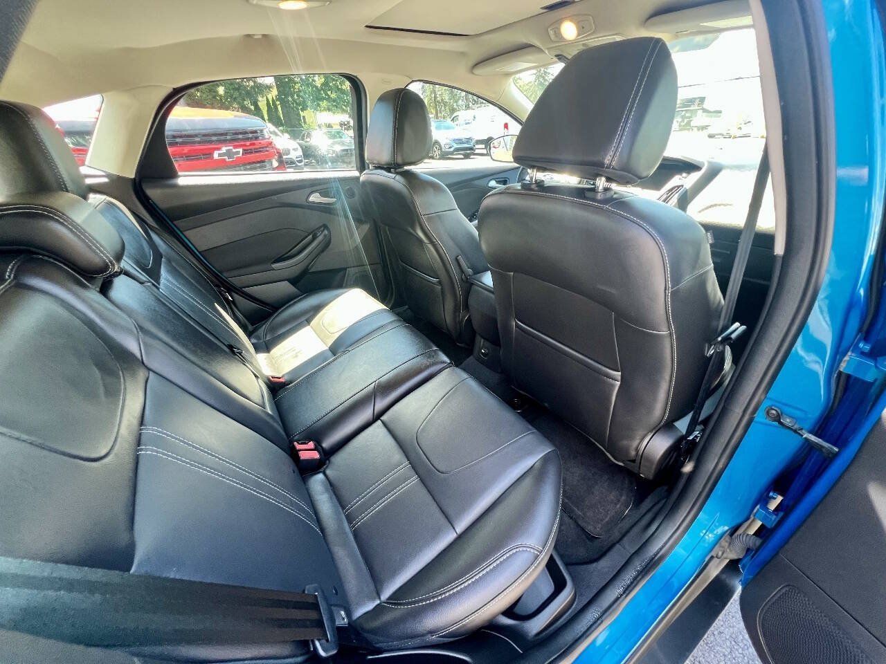 Used 2014 Ford Focus Titanium FWD image 12
