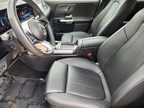 Used 2025 Mercedes-Benz GLA 250 4MATIC image 14